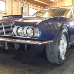 8Aston.jpg